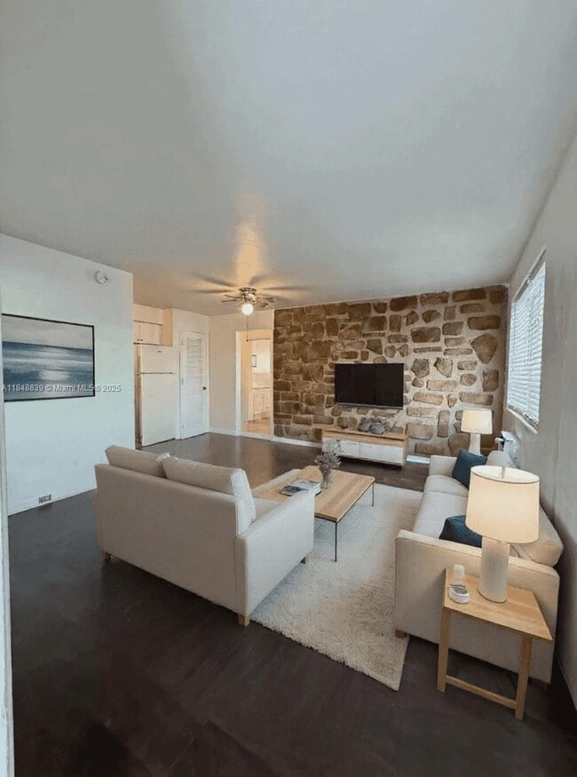 Photo - 16890 NE 21st Ave Unit 3