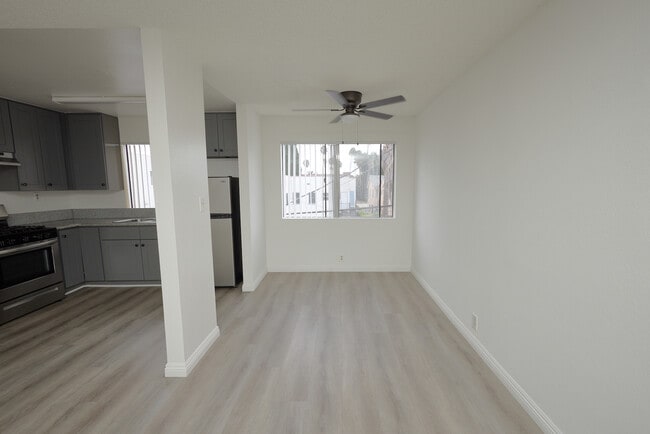 Photo - 1406 N Serrano Ave Unit 206
