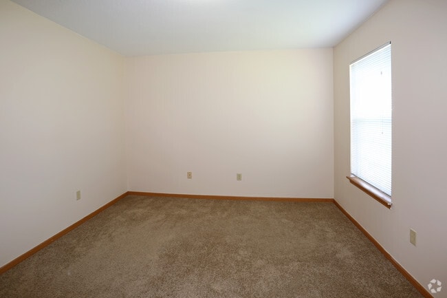 Master Bedroom - Fairdale Townhomes