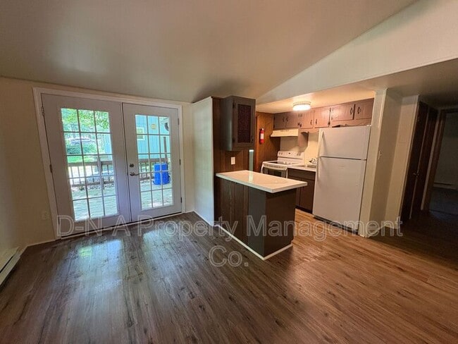 Photo - 1513 Locust Ln