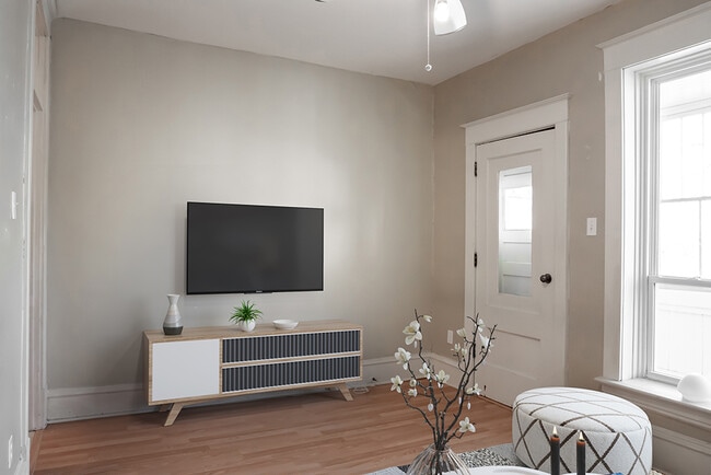 Photo - Clarence Court Unit 946