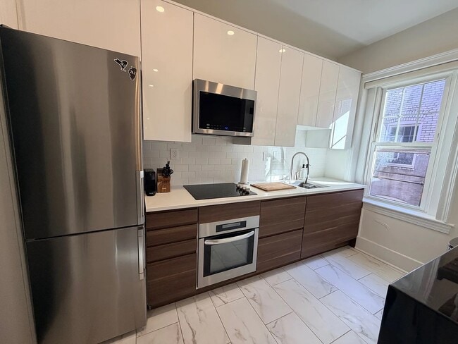 Photo - 1332 15th St NW Unidad 44