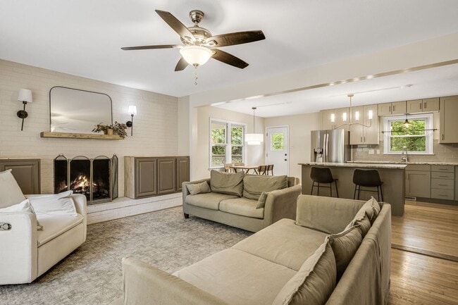 Photo - Royal Pines Gem with Private Fenced Yard