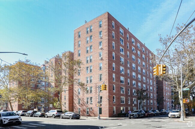 Flagg Court - Flagg Court Apartments