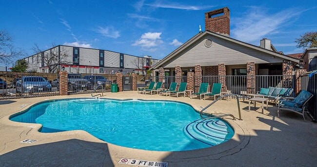 Brooksfield Apartments