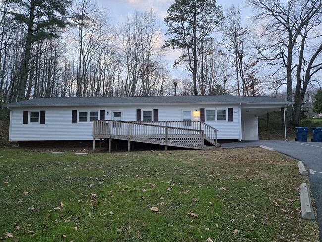 Building Photo - Maple Valley Rental