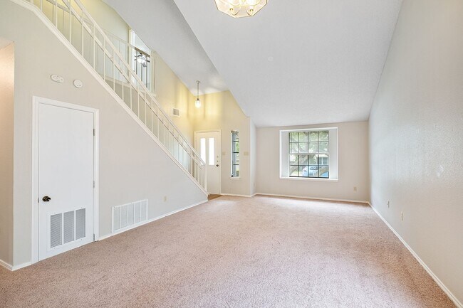 Photo - 3 Bedroom, 2.5 Bath, 2 Story Home in Milwood