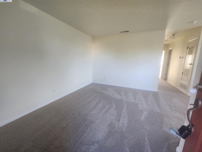 Photo - 2255 Chestnut St Unit 12
