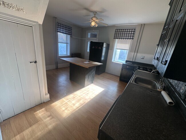 Photo - 28 S Charles St