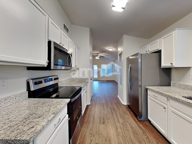 Photo - 2202 E Arabian Dr