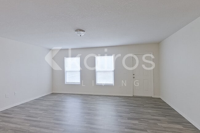 Photo - 10117 Elgin Blvd