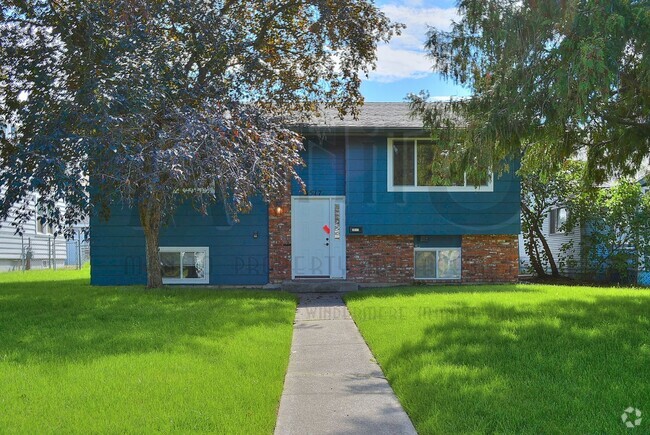 Building Photo - Peaceful Audubon-Downriver Home