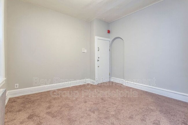 Photo - 4437 Chestnut St Unit 2R