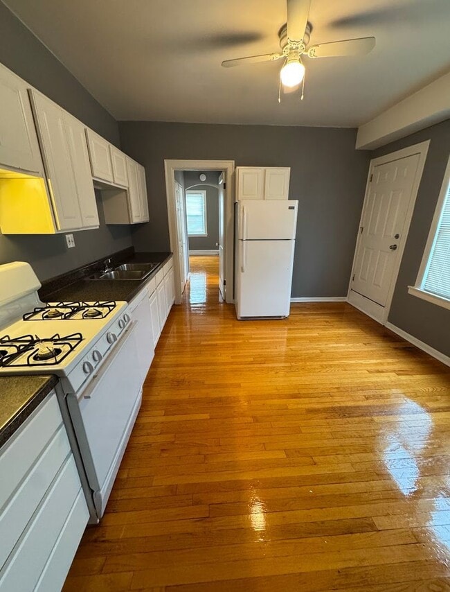 Photo - 2319-2321 W Chicago Ave Unit 2321 - 2S