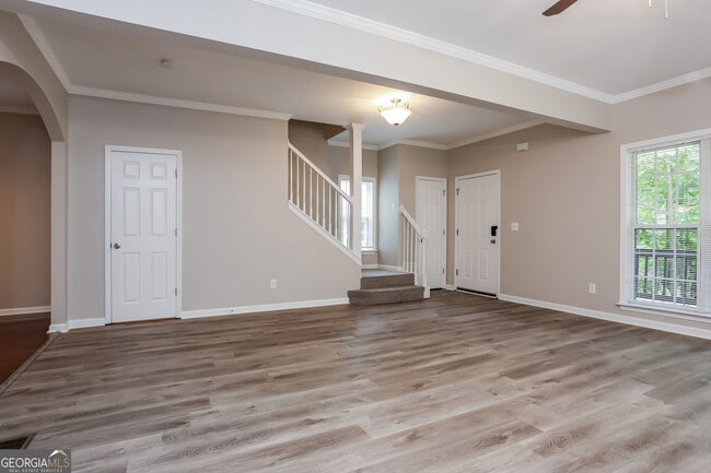 Photo - 2041 Pryor Rd SW