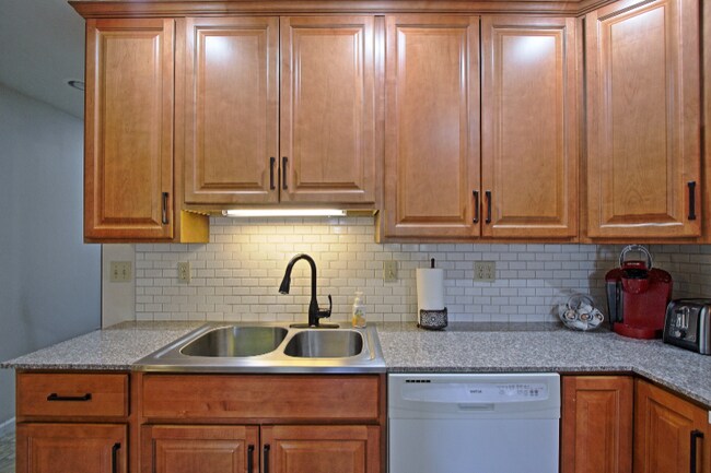 Photo - 123 S Railroad St