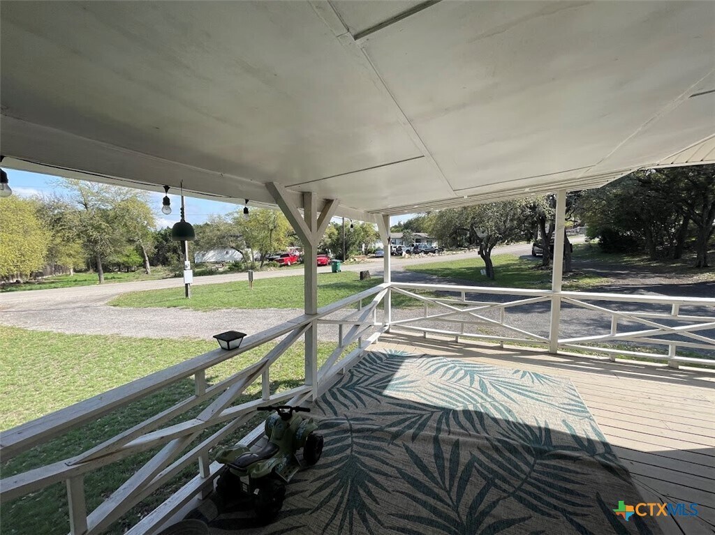 Photo - 685 Eastview Dr