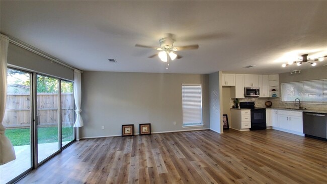 Photo - 14419 Cypress Leaf Dr