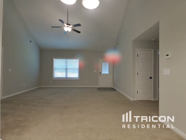 Photo - 192 Fairfax Dr