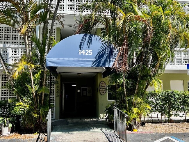 Photo - 1425 Arthur St Unit 402A