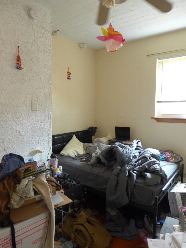 Photo - 826 Parker St