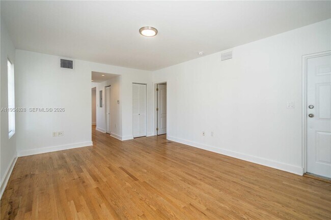 Photo - 2425 Flamingo Pl Unit 12