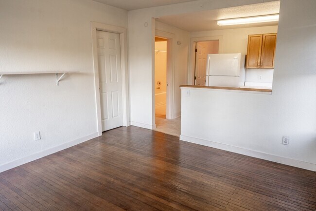 Photo - 4755 22nd Ave NE Unit 4