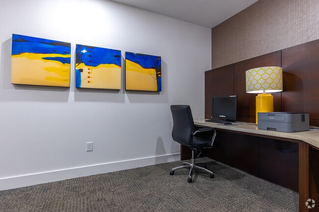 Wi-Fi Computer Lounge
