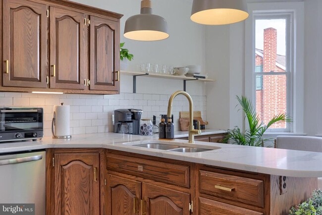 Photo - 136 E Harrisburg Ave