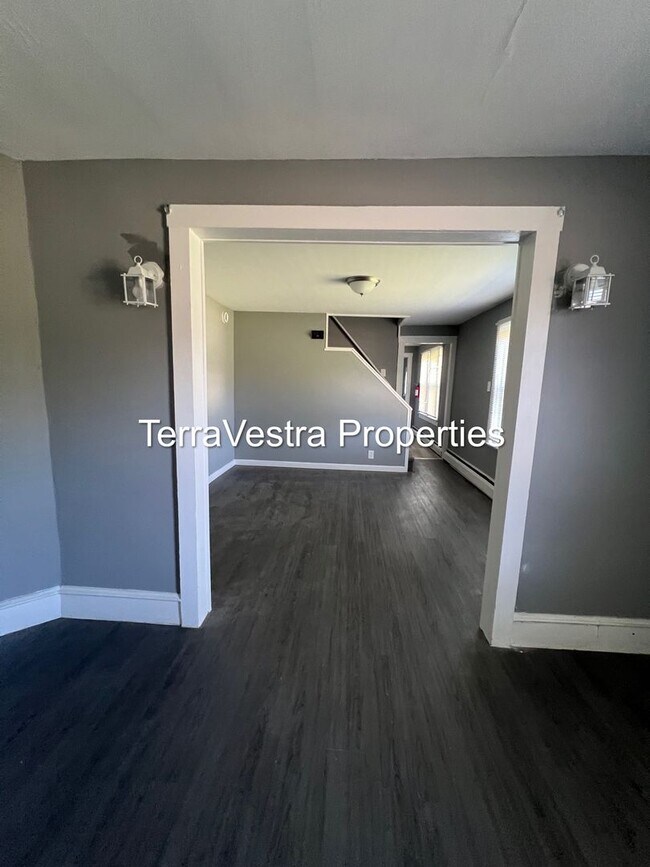 138 Denny Ave Unit 1