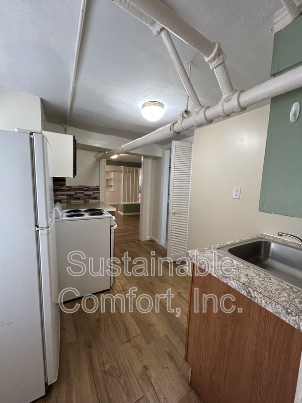 Photo - 827 Pleasant St