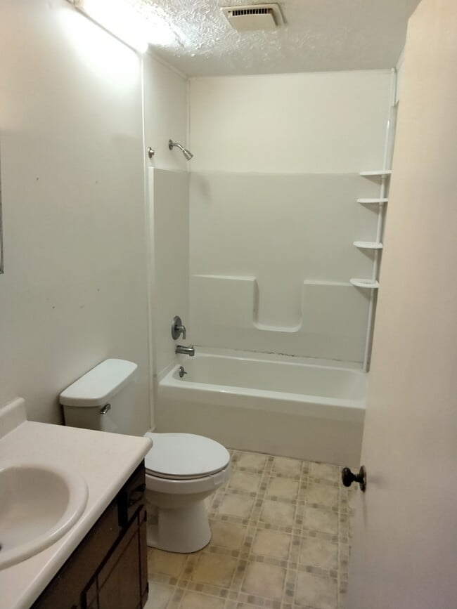 Photo - 534 Bellwood Dr Unit #1