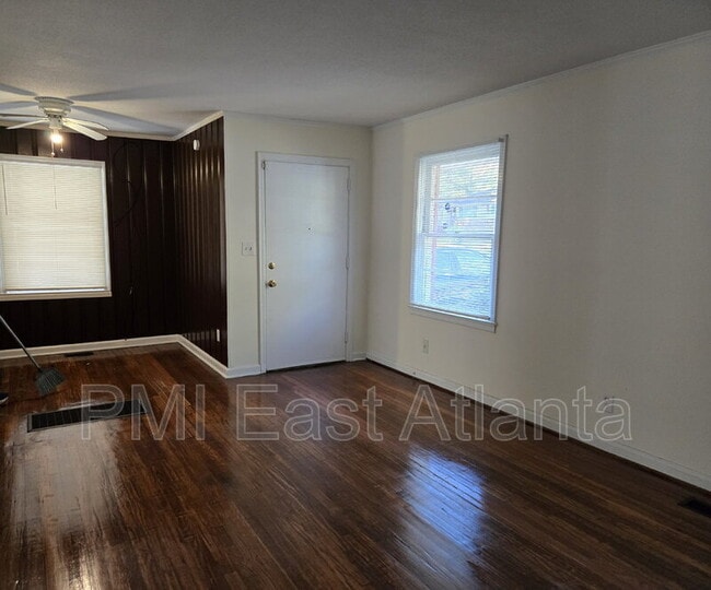 Photo - 2332 Carey Dr SE Casa