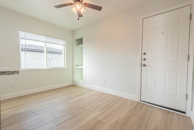 Photo - 2303 Rosewood St