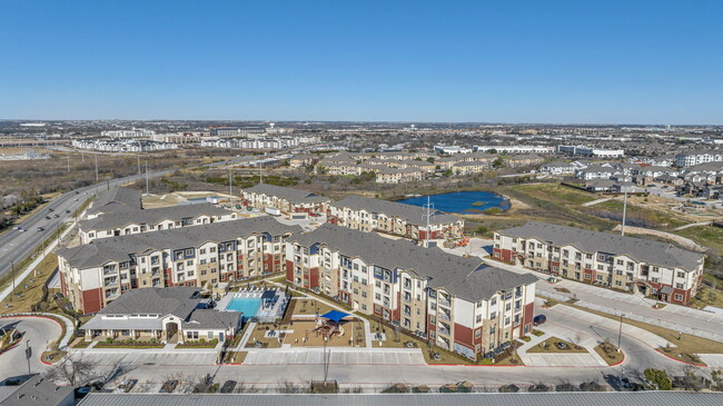 The James on Grand Avenue - The James on Grand Avenue Apartments