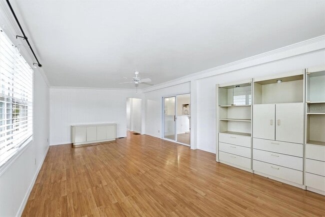 Photo - 5236 Kenwood Ave