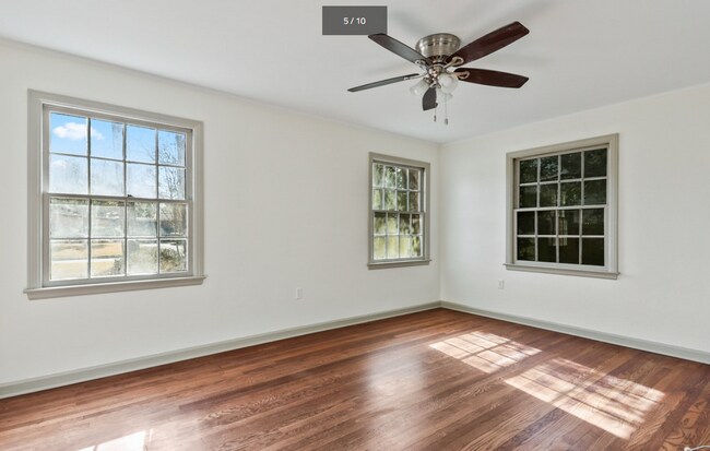 Photo - 236 E 60th St