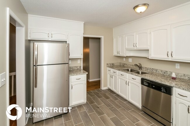 Photo - 929 Edwards Lake Rd