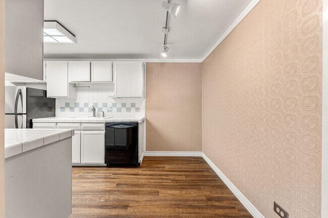 Photo - Condo in Historic Governor's Park! Unit 103