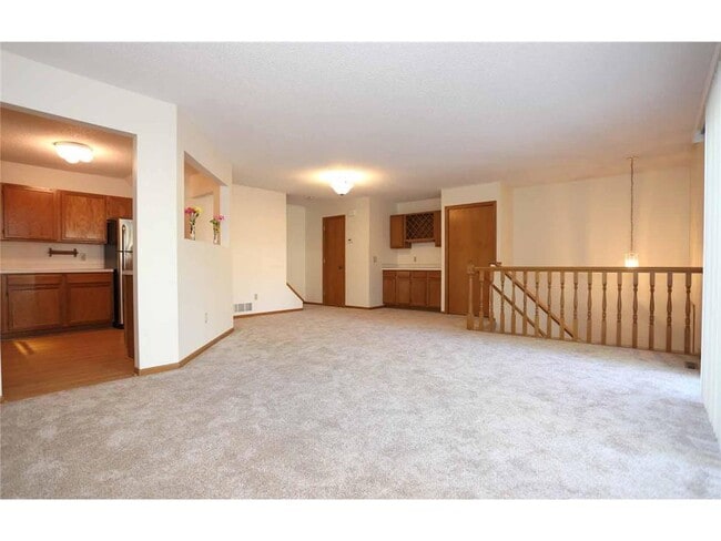 Photo - 7689 Nicholas Way