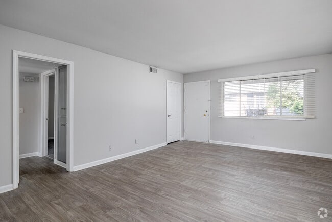 2BR, 1BA - 925SF - Living Room - 1890 House