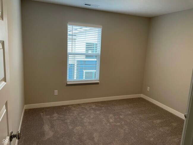 Photo - 11573 Fulham St