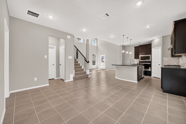 311 Violet Crown Ln