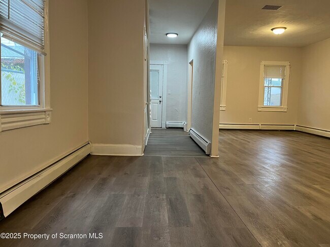 Photo - 315 Aswell Ct