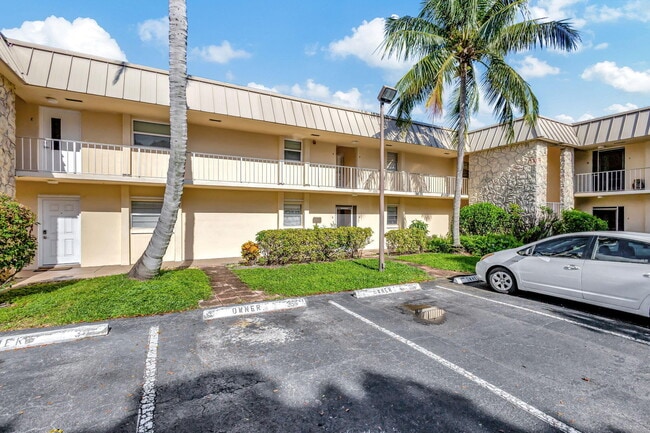 Photo - 10789 N Military Trl Unit 6