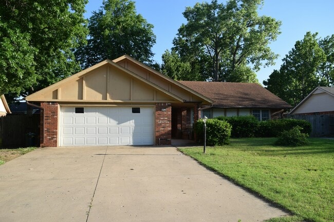 Photo - 2601 W Elgin St