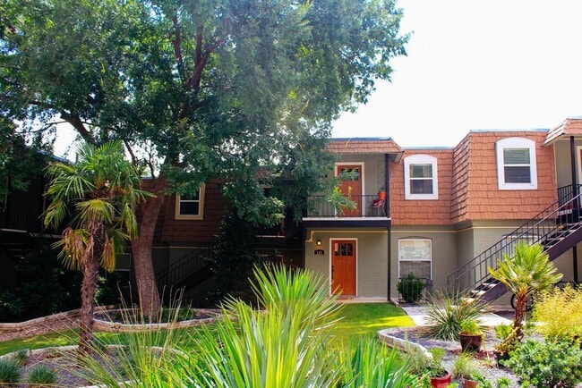Building Photo - 1500 East Side Dr Unit 117-A