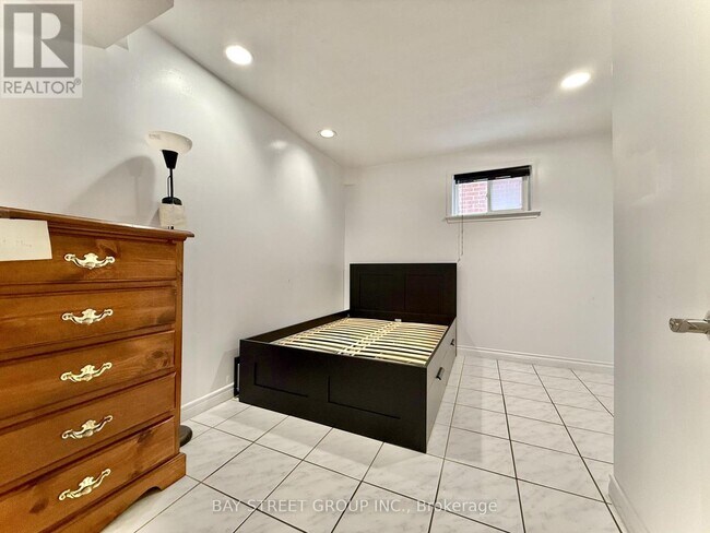 Photo - 4 Shepton Way