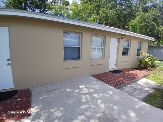 Photo - 1645 NE 149th St