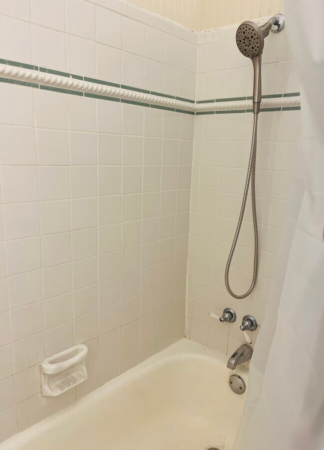 Photo - 204 E Jean St